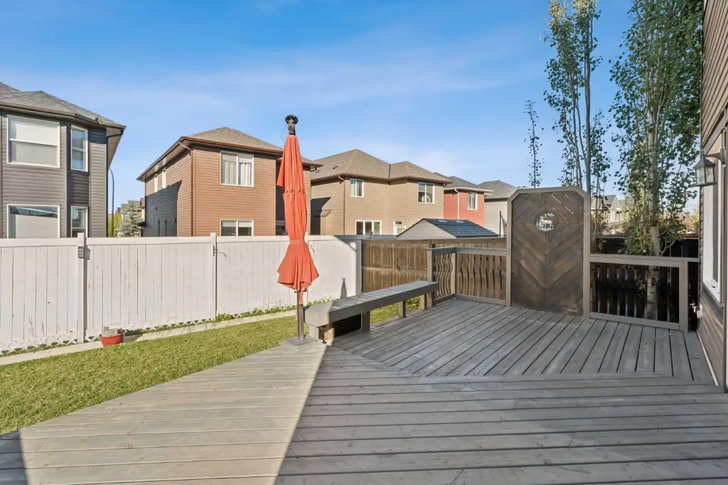 325 Evanspark Gardens NW Calgary AB T3P 0G6