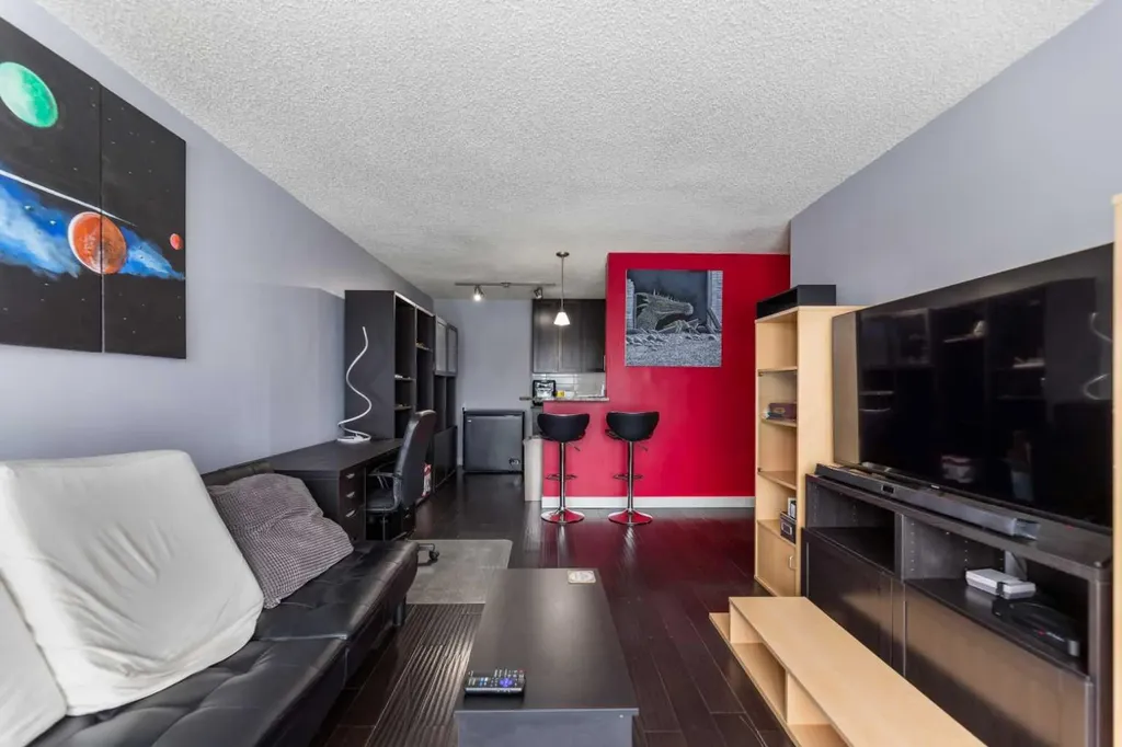 4455A Greenview Drive NE Calgary AB T2E 6M1