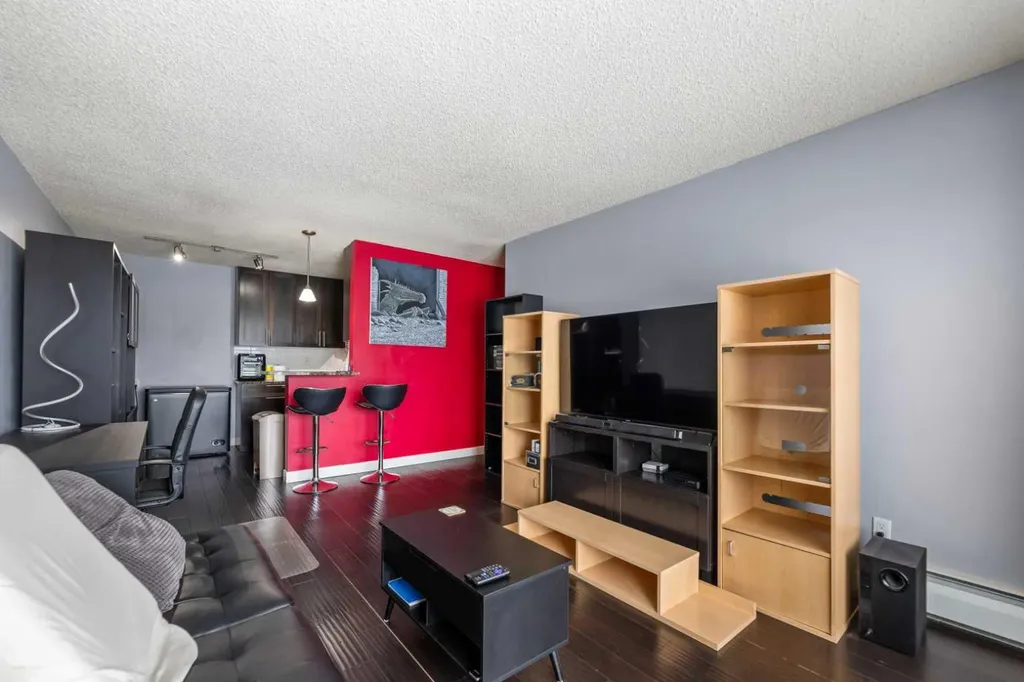 4455A Greenview Drive NE Calgary AB T2E 6M1