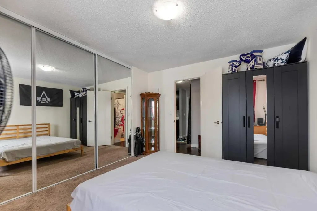 4455A Greenview Drive NE Calgary AB T2E 6M1