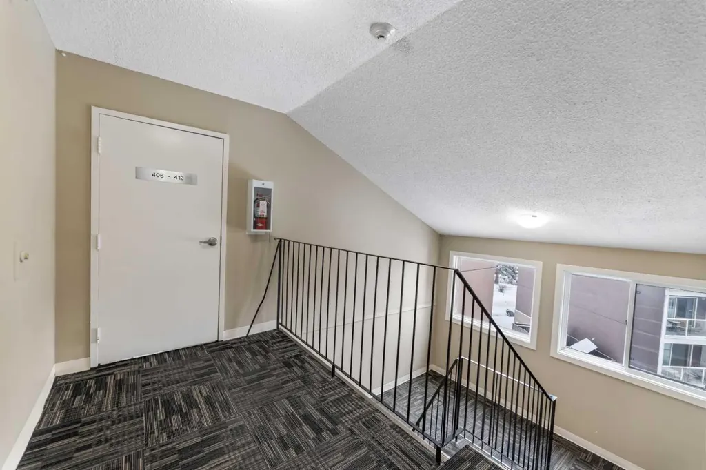 4455A Greenview Drive NE Calgary AB T2E 6M1