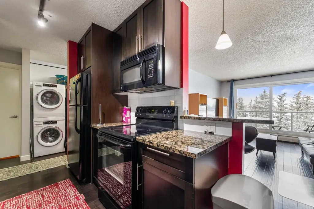 4455A Greenview Drive NE Calgary AB T2E 6M1