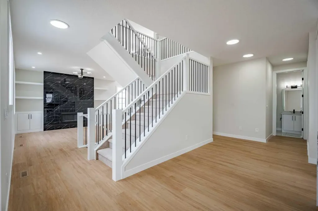2045 Waterbury Road Chestermere AB T1X 3A9