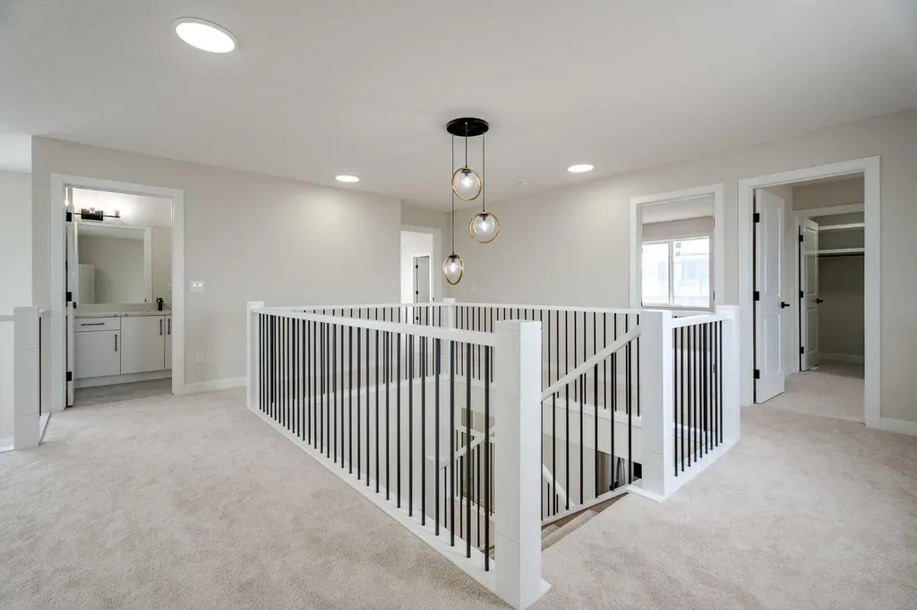 2045 Waterbury Road Chestermere AB T1X 3A9