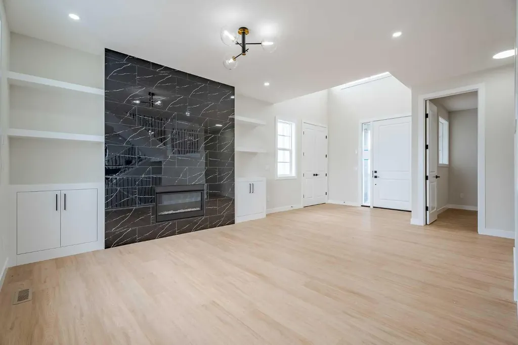 2045 Waterbury Road Chestermere AB T1X 3A9