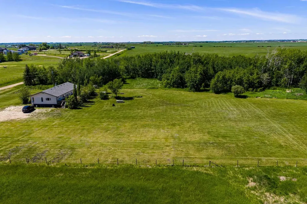 50010 733a Township Sexsmith AB T0H 3C0