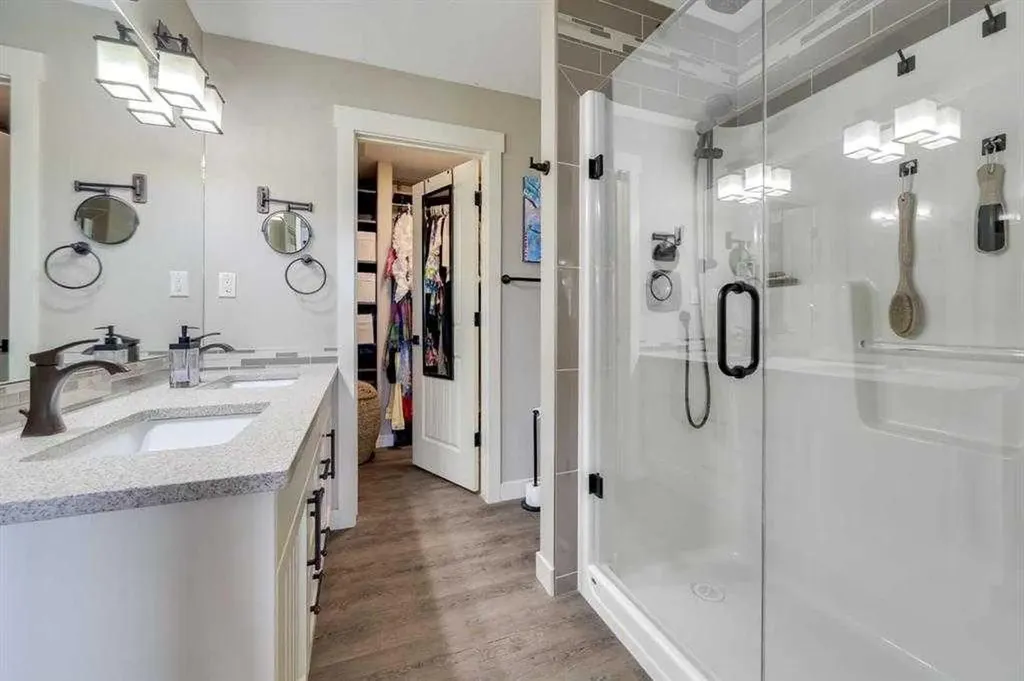 5210 Lakeshore Drive Sylvan Lake AB T4S0M6
