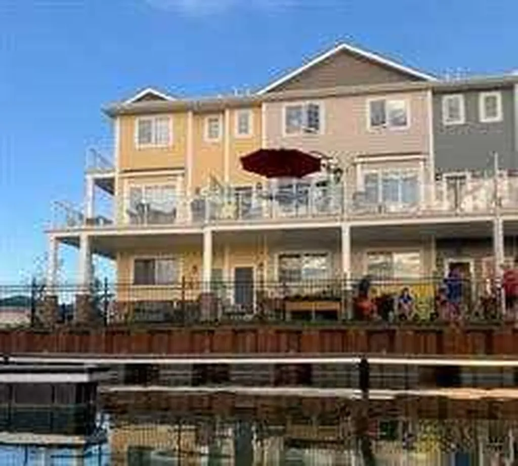 5210 Lakeshore Drive Sylvan Lake AB T4S0M6