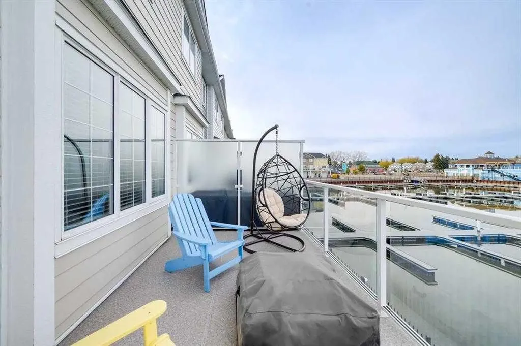 5210 Lakeshore Drive Sylvan Lake AB T4S0M6