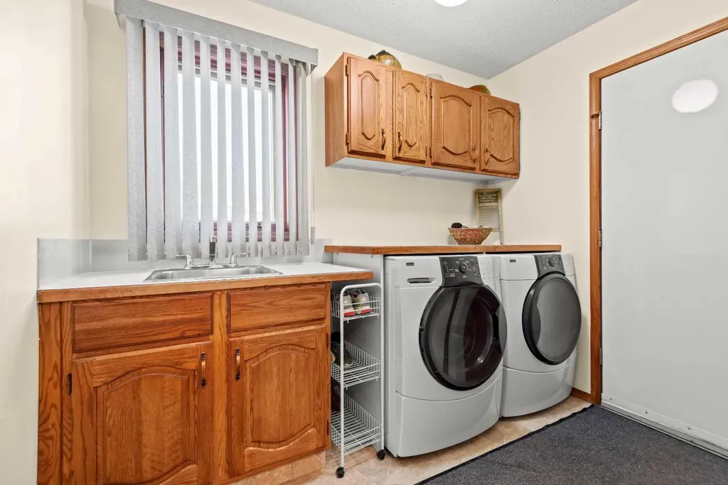 814 8 Street NE Three Hills AB T0M 2A0