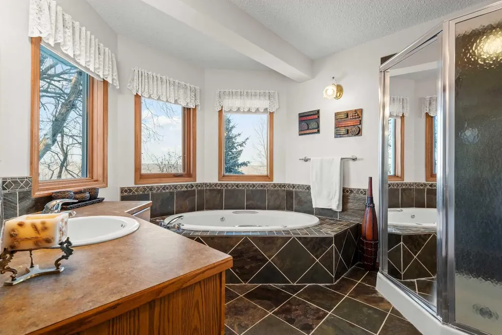 814 8 Street NE Three Hills AB T0M 2A0