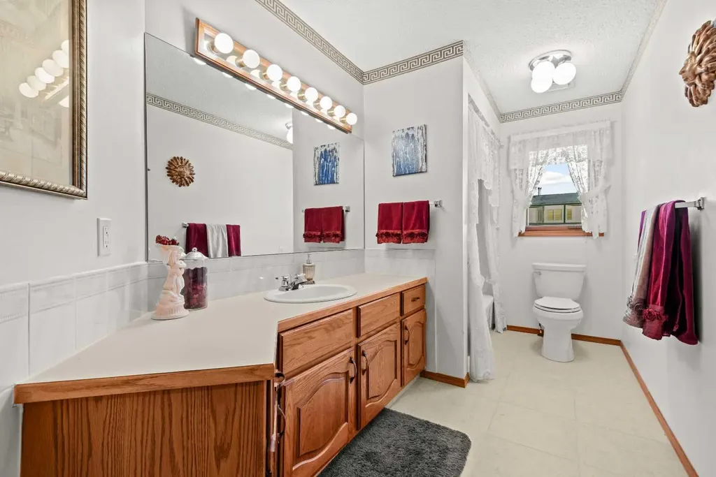 814 8 Street NE Three Hills AB T0M 2A0