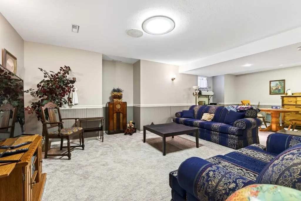 814 8 Street NE Three Hills AB T0M 2A0