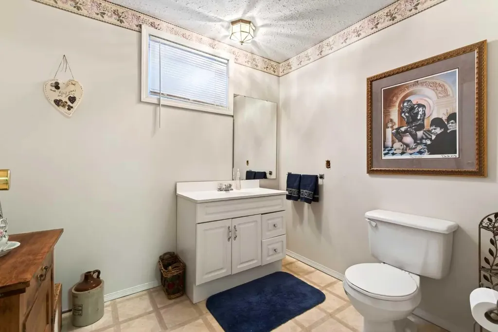 814 8 Street NE Three Hills AB T0M 2A0