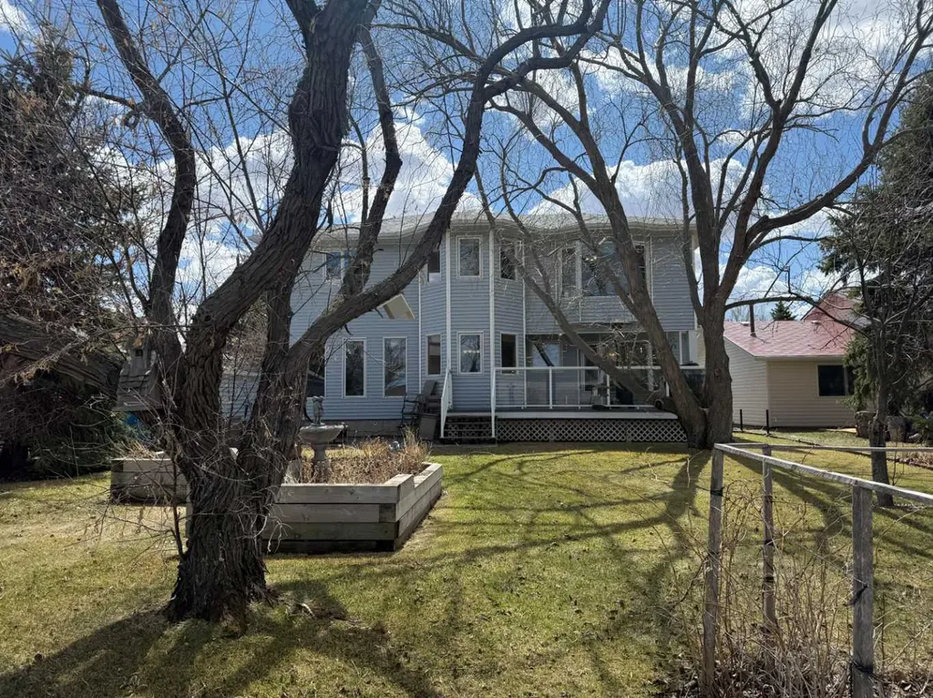 814 8 Street NE Three Hills AB T0M 2A0
