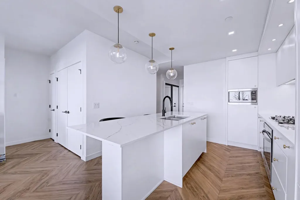 8505 Broadcast Avenue SW Calgary AB T3H 6B5
