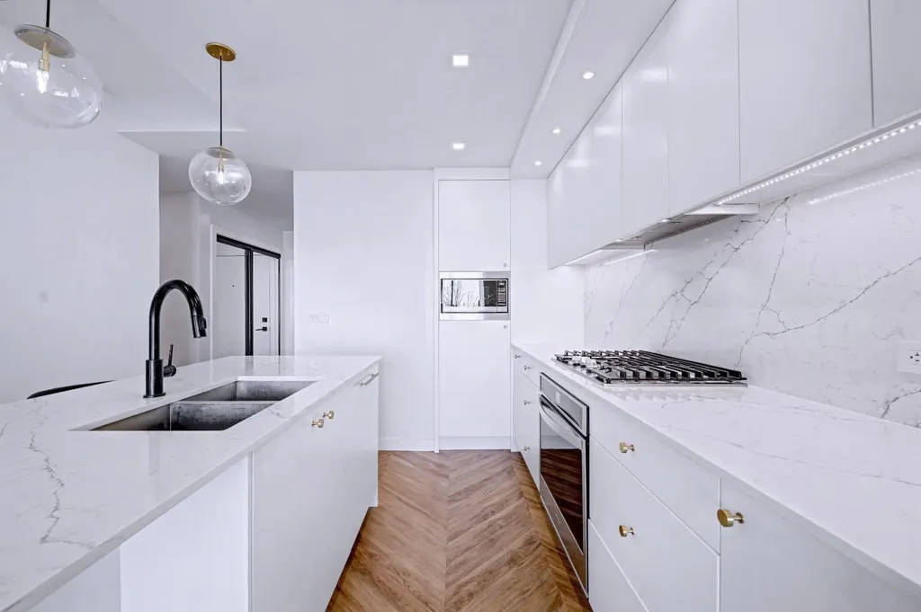 8505 Broadcast Avenue SW Calgary AB T3H 6B5