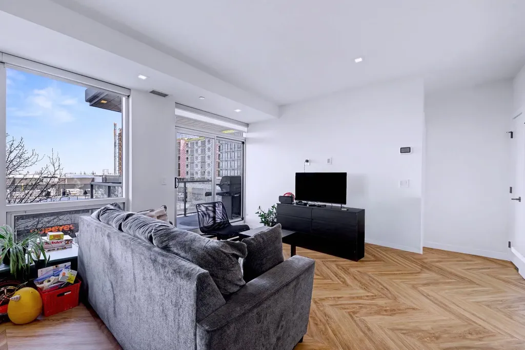 8505 Broadcast Avenue SW Calgary AB T3H 6B5
