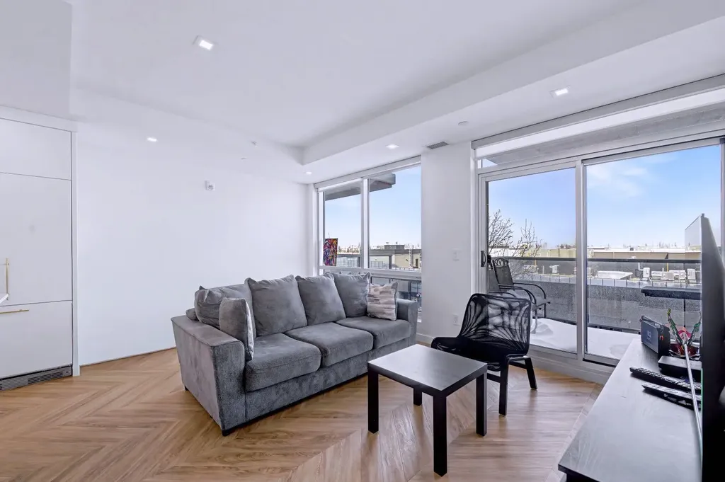 8505 Broadcast Avenue SW Calgary AB T3H 6B5