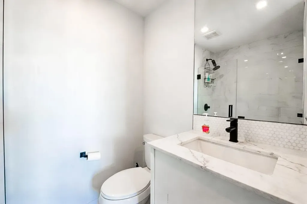 8505 Broadcast Avenue SW Calgary AB T3H 6B5