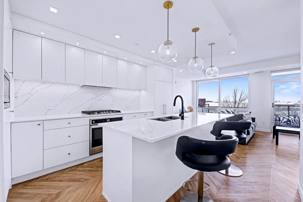 8505 Broadcast Avenue SW Calgary AB T3H 6B5