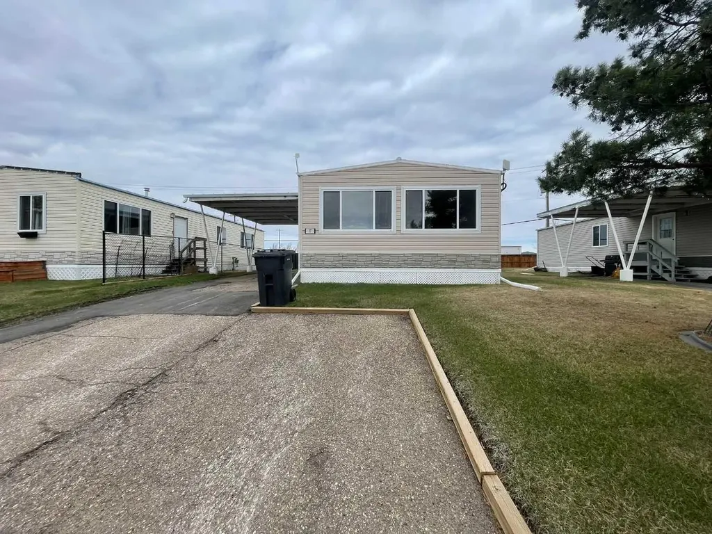 5308 57 Street Lloydminster AB T9V2A3