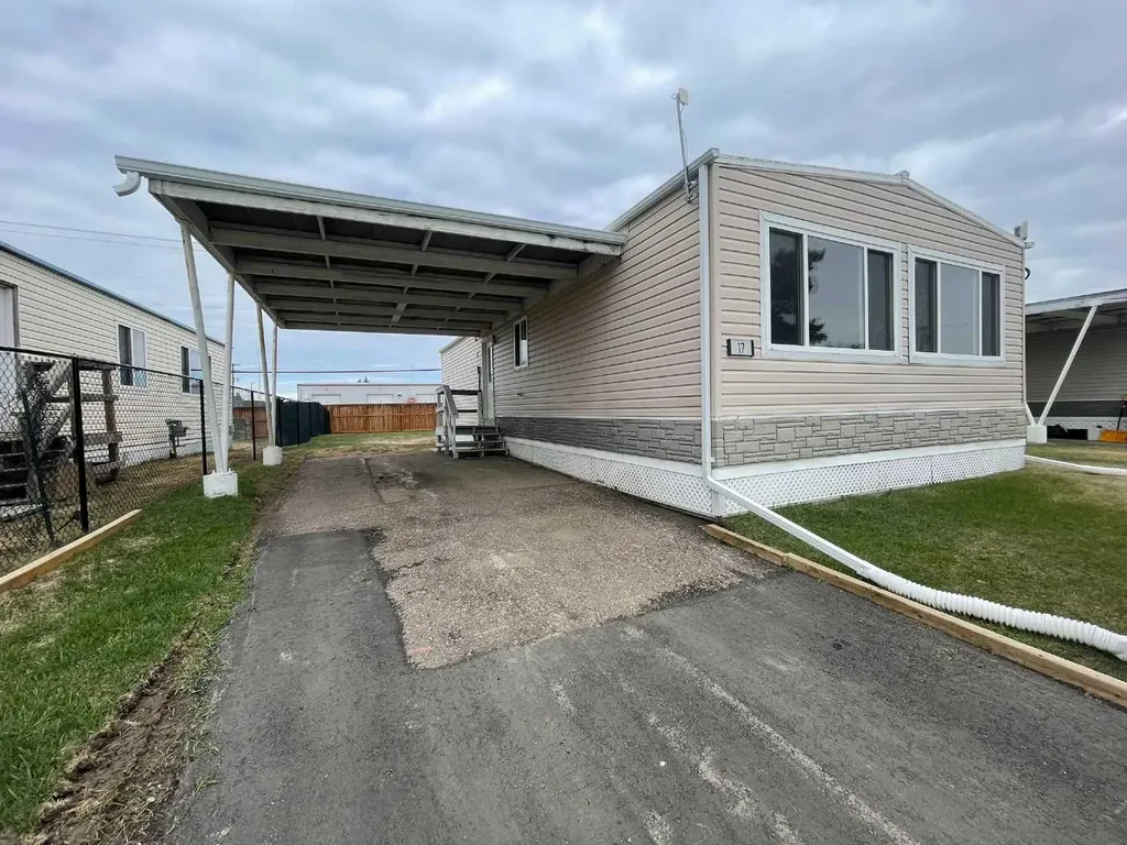 5308 57 Street Lloydminster AB T9V2A3