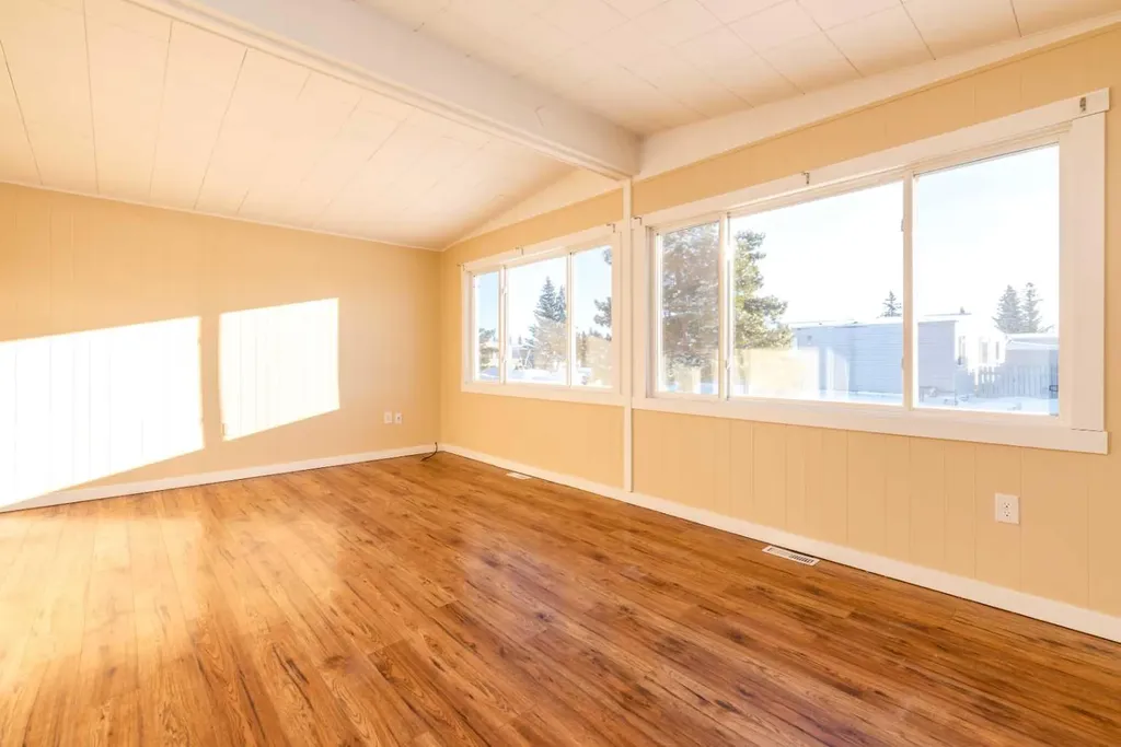 5308 57 Street Lloydminster AB T9V2A3