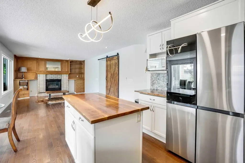 73 Riverview Close SE Calgary AB T2C4C5