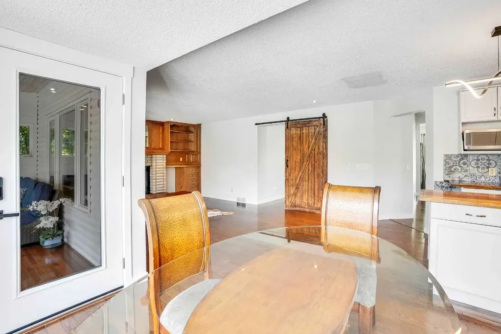 73 Riverview Close SE Calgary AB T2C4C5