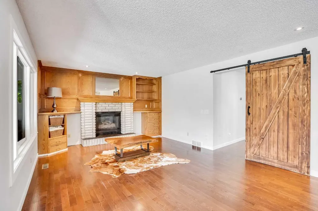 73 Riverview Close SE Calgary AB T2C4C5