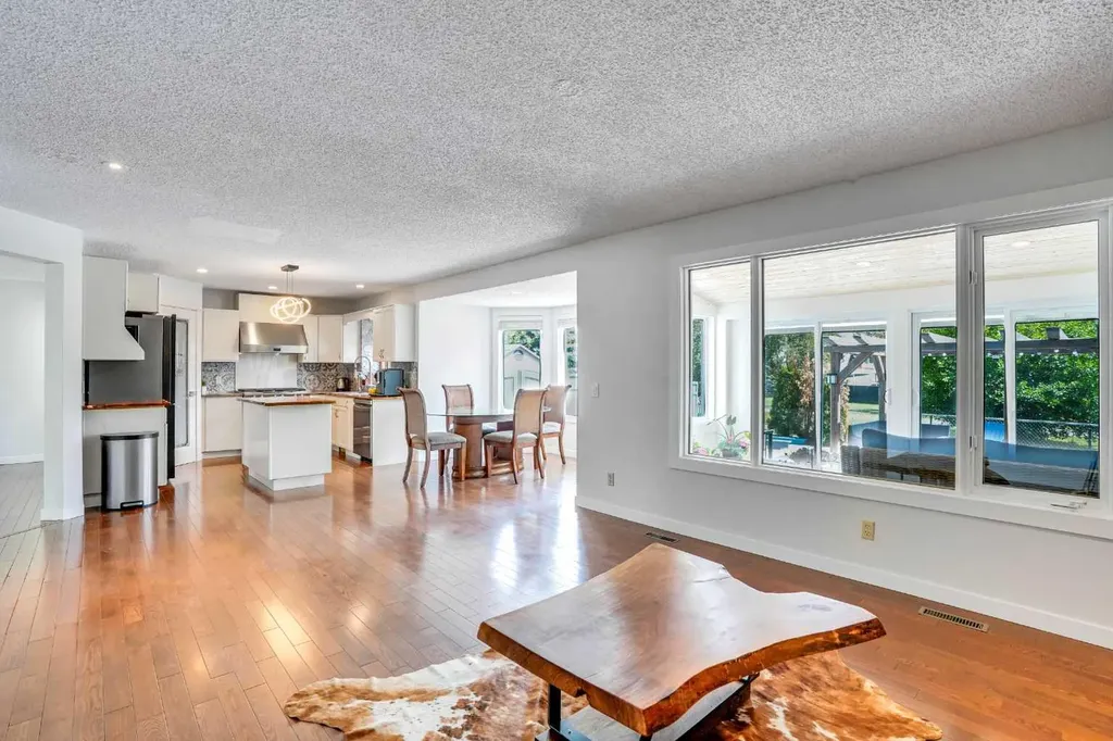 73 Riverview Close SE Calgary AB T2C4C5