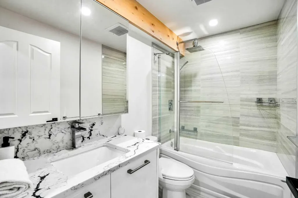 73 Riverview Close SE Calgary AB T2C4C5