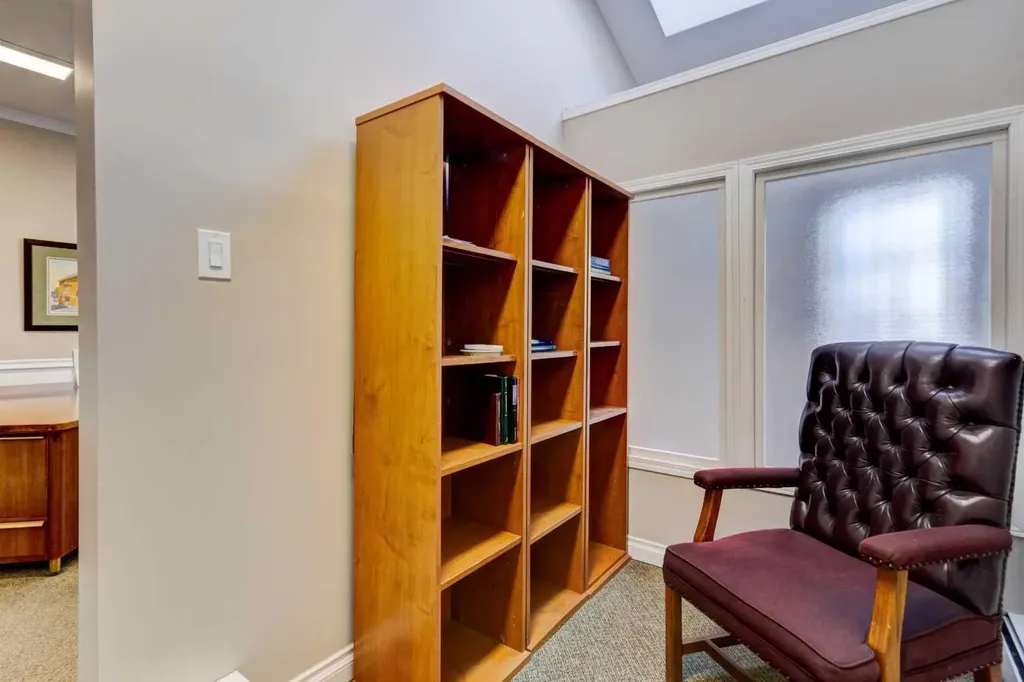 1411 2 Street SW Calgary AB T2R 0W7