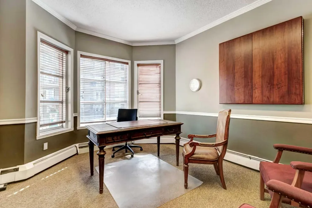 1411 2 Street SW Calgary AB T2R 0W7
