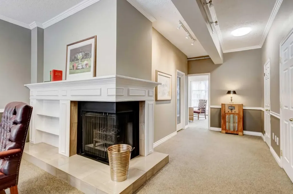 1411 2 Street SW Calgary AB T2R 0W7