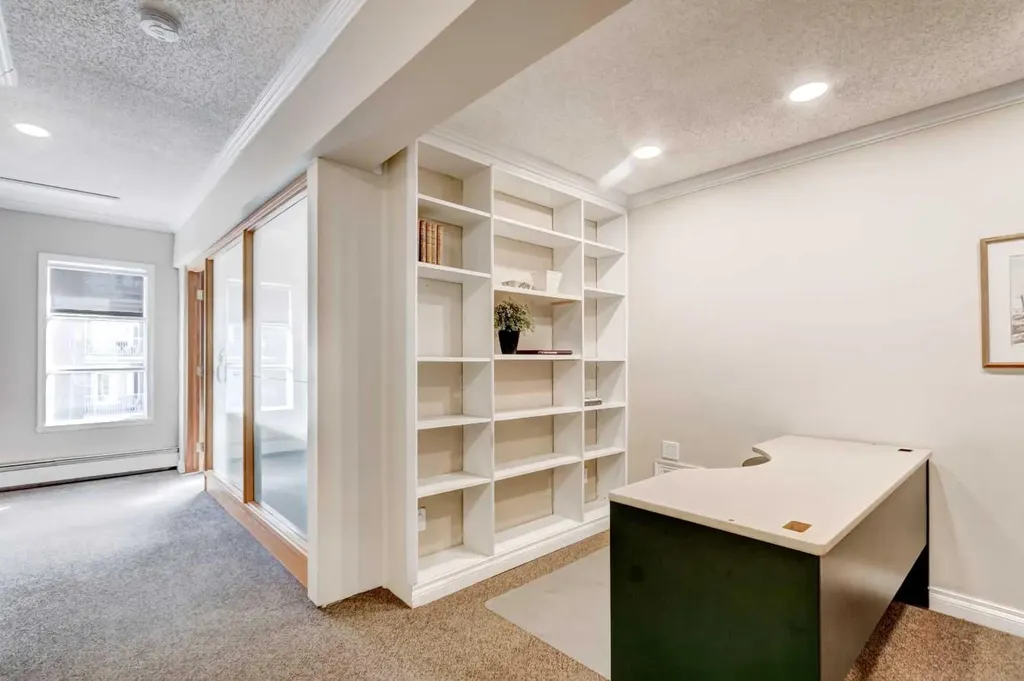 1411 2 Street SW Calgary AB T2R 0W7