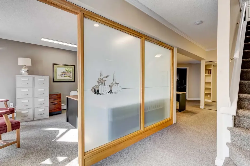1411 2 Street SW Calgary AB T2R 0W7