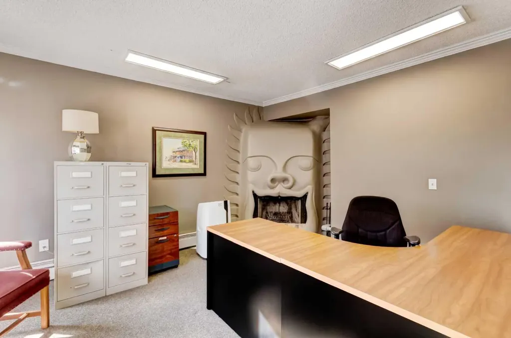 1411 2 Street SW Calgary AB T2R 0W7