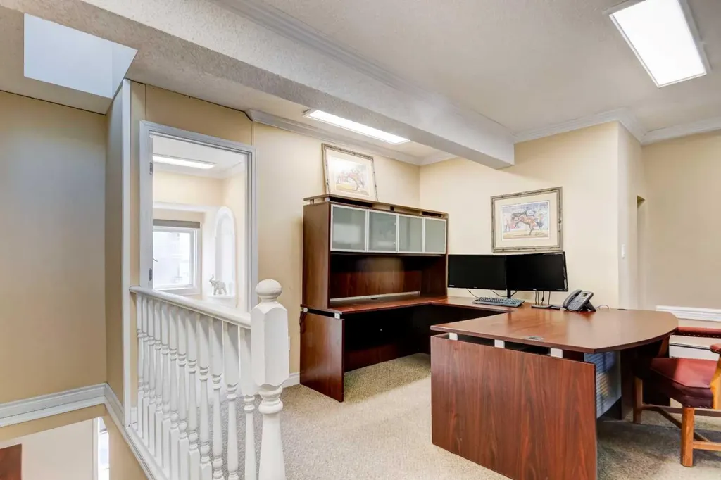 1411 2 Street SW Calgary AB T2R 0W7
