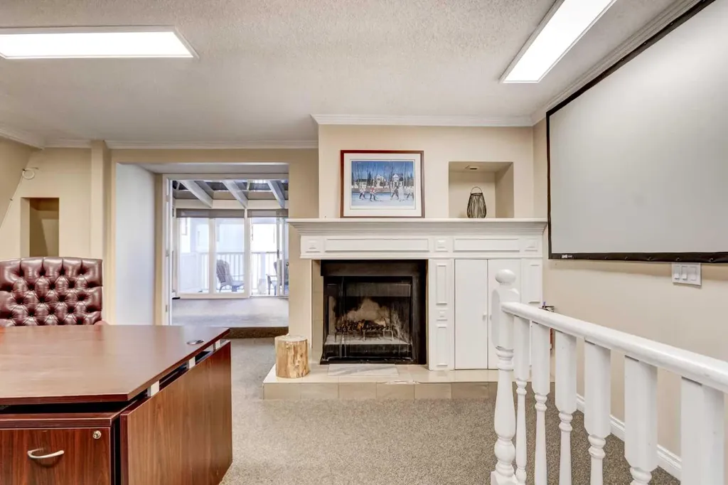 1411 2 Street SW Calgary AB T2R 0W7