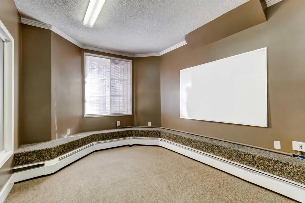 1411 2 Street SW Calgary AB T2R 0W7