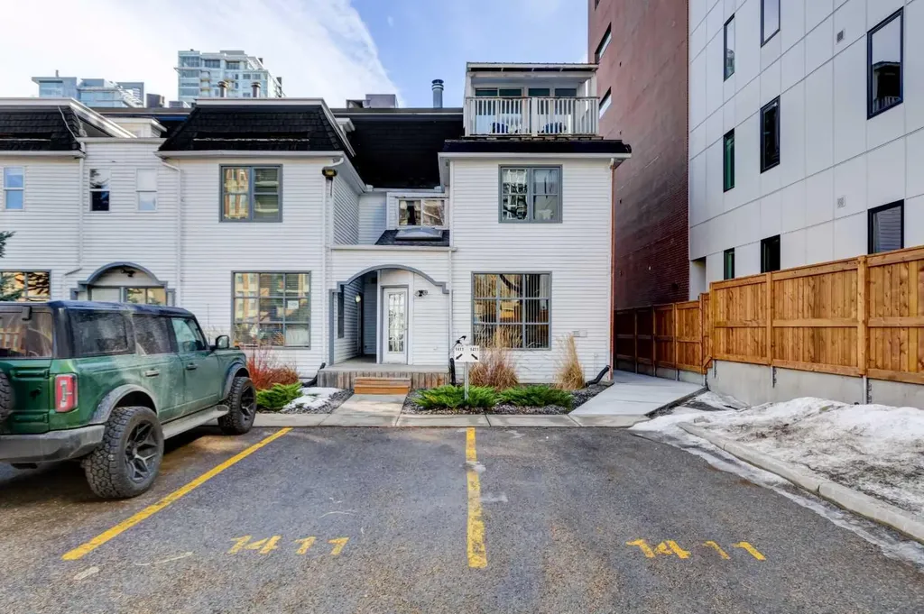1411 2 Street SW Calgary AB T2R 0W7