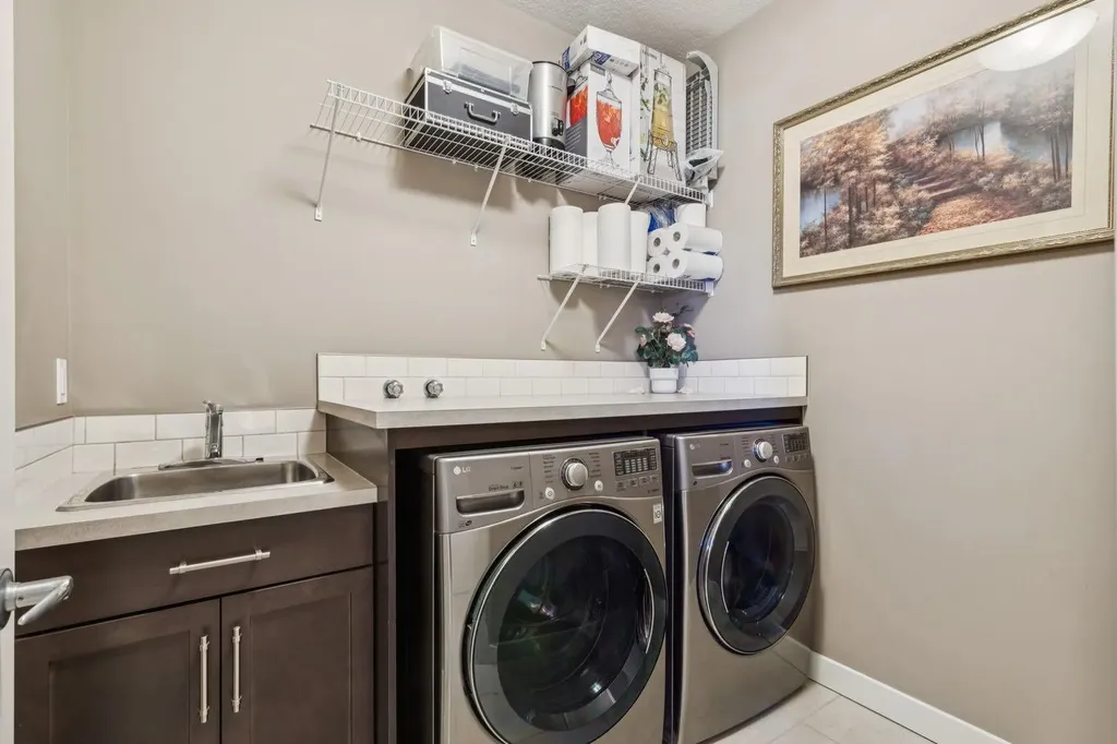 11 Aspen Vista Way SW Calgary AB T3H 0Y7