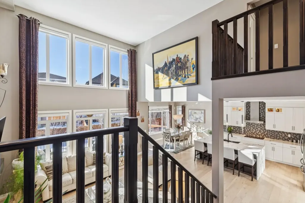 11 Aspen Vista Way SW Calgary AB T3H 0Y7