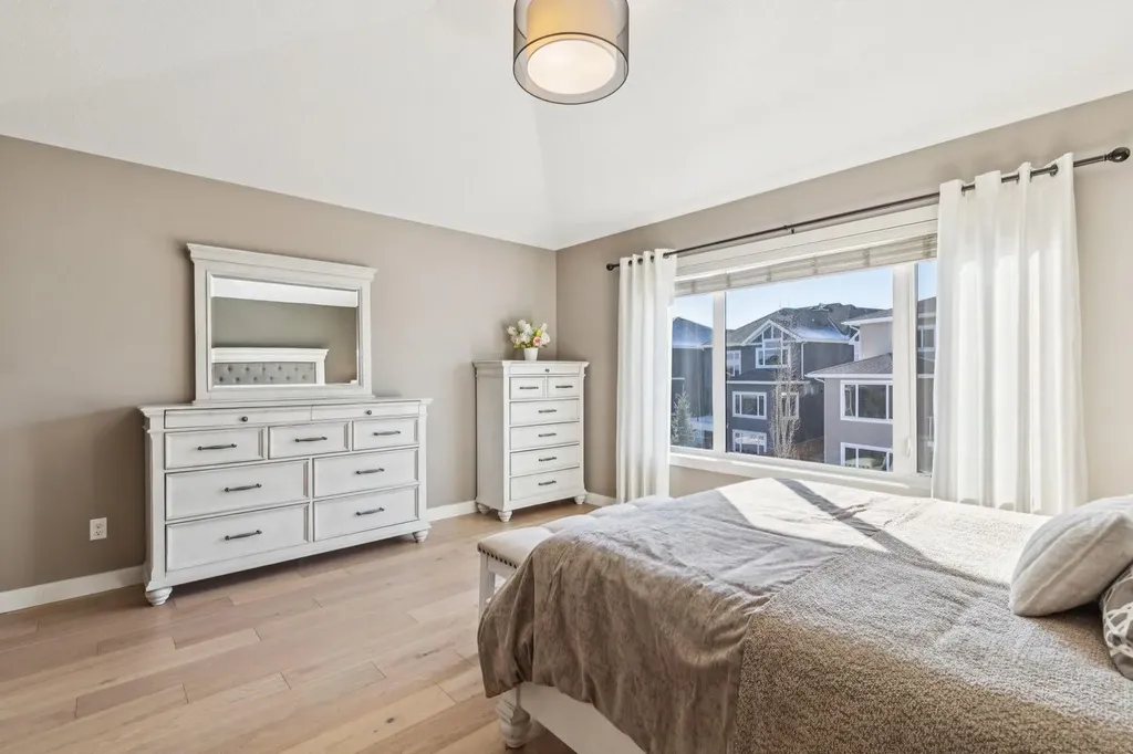 11 Aspen Vista Way SW Calgary AB T3H 0Y7