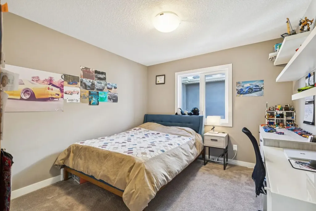 11 Aspen Vista Way SW Calgary AB T3H 0Y7