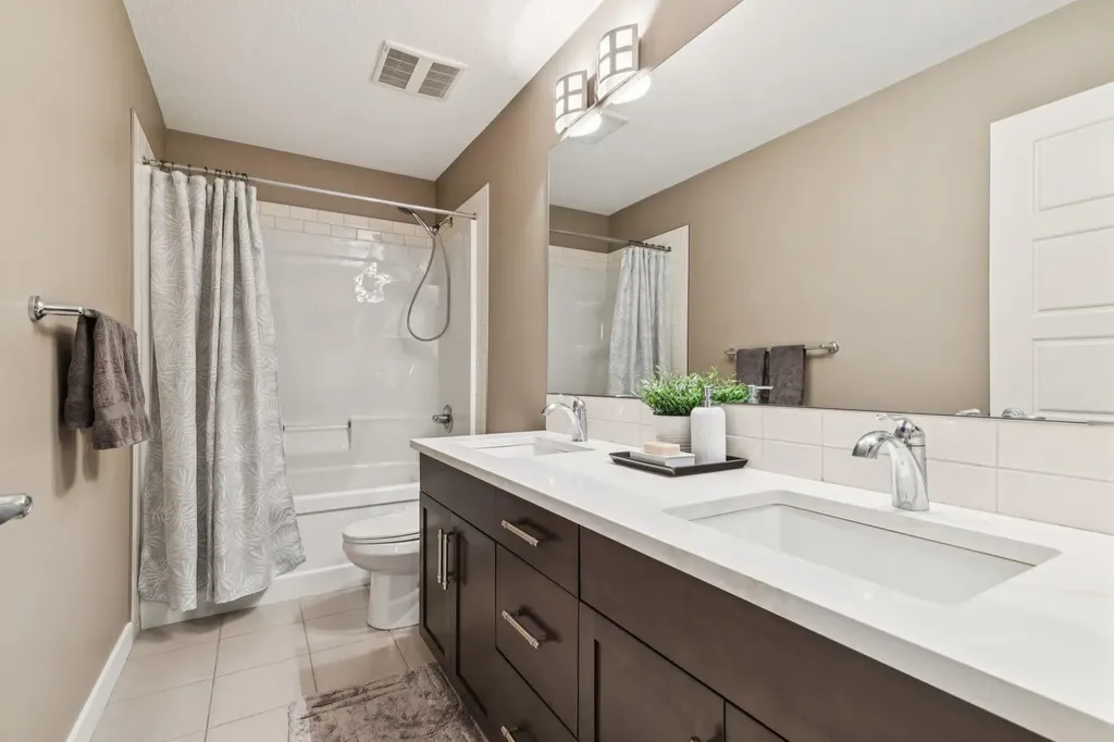 11 Aspen Vista Way SW Calgary AB T3H 0Y7