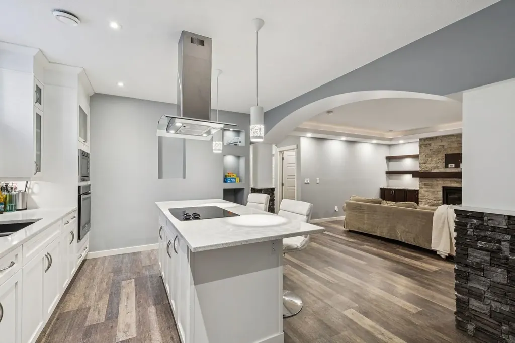 11 Aspen Vista Way SW Calgary AB T3H 0Y7