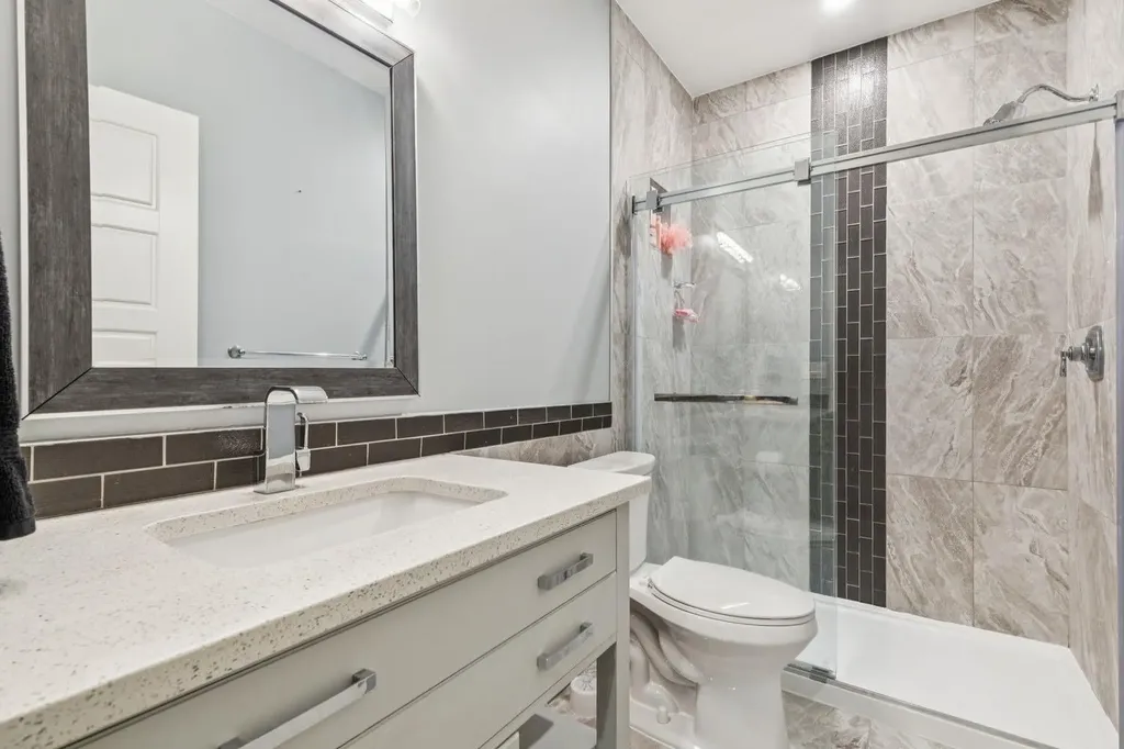 11 Aspen Vista Way SW Calgary AB T3H 0Y7